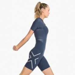 2XU Light Speed Tech Short Sleeve Trisuit Blue White Women -Flow Stroke Sales 2x wt6634d out.wrf 004